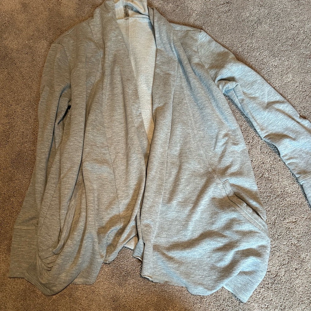 Elegant Women's Light Gray Cardigan Sweater